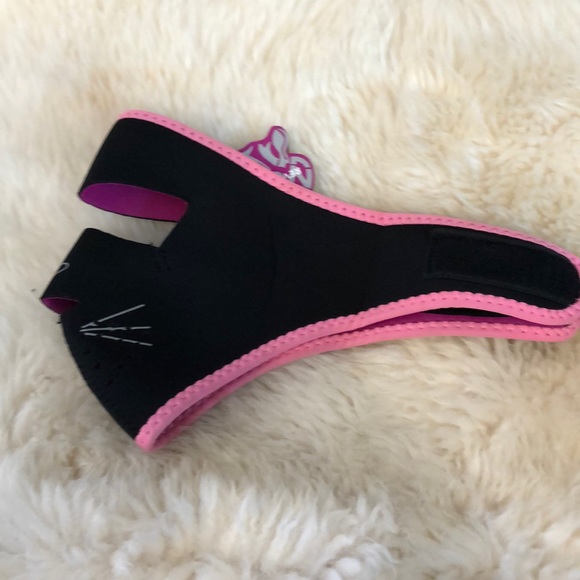 🛑SOLD🛑 Face Mask - Picture 2 of 3